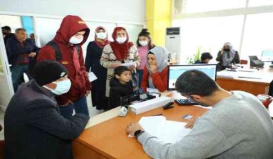 Öğrencilerin ulaşım ücretleri Yenişehir Belediyesinden