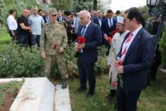 15 TEMMUZ ŞEHİTLERİ DİYARBAKIR'DA DUALARLA ANILDI