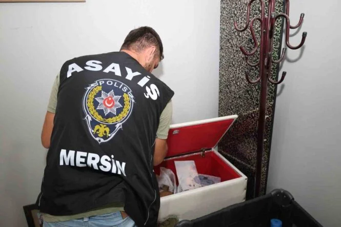 MERSİN'DE ARANAN ŞAHISLARA YÖNELİK OPERASYON: 81 KİŞİ YAKALANDI