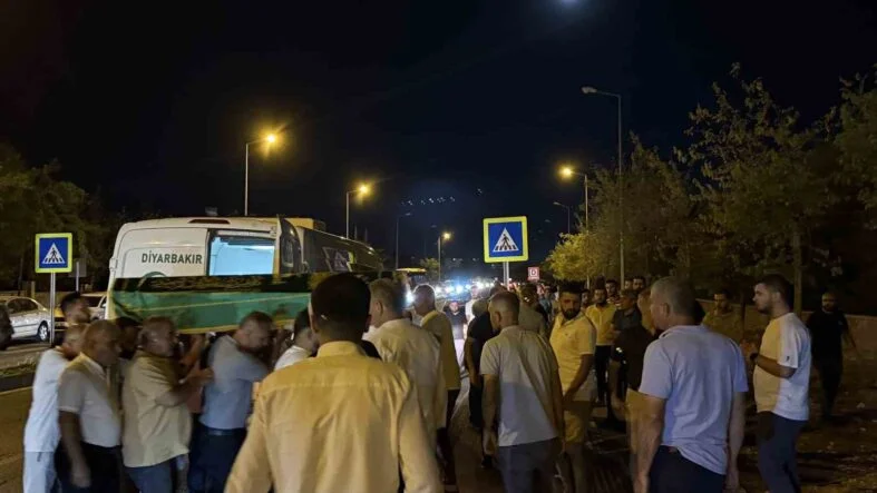 112 PERSONELİ, KANALDA BOĞULAN OĞLUNU SON YOLCULUĞUNA UĞURLADI