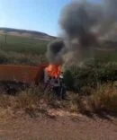 TAKLA ATAN KAMYONUN SÜRÜCÜSÜ YANARAK HAYATINI KAYBETTİ