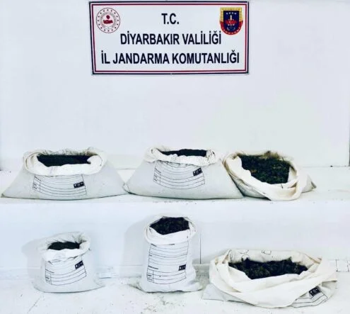 DİYARBAKIR’DA 98 KİLO UYUŞTURUCU ELE GEÇİRİLDİ