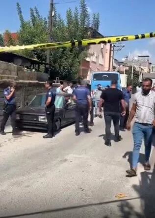 MERSİN'DE 26 YAŞINDAKİ GENÇ ARAÇTA ÖLÜ BULUNDU