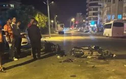 MOTOSİKLETLER KAFA KAFAYA ÇARPIŞTI: 2 ÖLÜ