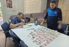 DİLENCİLİK YAPAN KADIN YARIM SAATTE BİN 32 LİRA TOPLADI