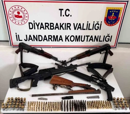 DİYARBAKIR'DA KAÇAKÇILIK OPERASYONUNDA ÇOK SAYIDA SİLAH ELE GEÇİRİLDİ: 6 GÖZALTI