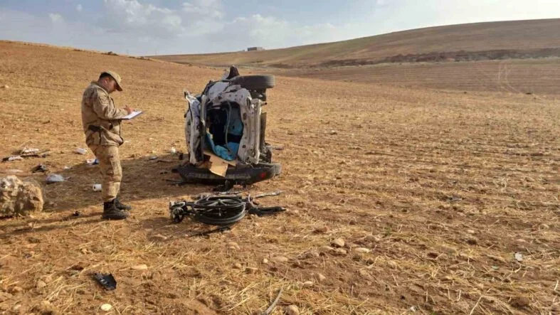 DİYARBAKIR'DA TRAFİK KAZASI: 1 ÖLÜ, 3 YARALI