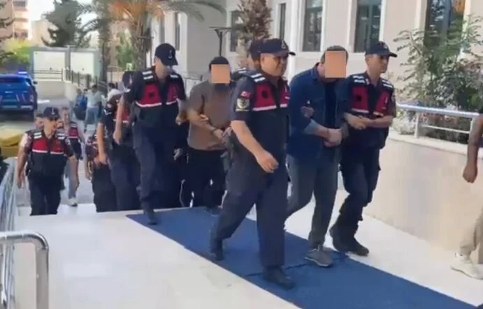 MERSİN'DE FUHUŞ OPERASYONU: 3 TUTUKLAMA