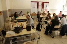 DİYARBAKIR’DA "ŞİDDETSİZ İLETİŞİM YOLUYLA YOLDA SANAT" EĞİTİMİ