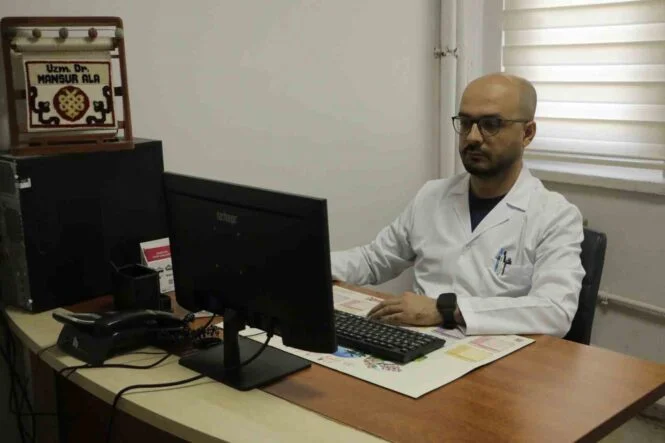 DÜNYA İNME GÜNÜ'NDE UZMANINDAN UYARI: "İNME, KALICI SAKATLIĞA YOL AÇAN HASTALIKLAR ARASINDA BİRİNCİ, ÖLÜME NEDEN OLAN HASTALIKLAR ARASINDA İSE ÜÇÜNCÜ SIRADA YER ALMAKTADIR"