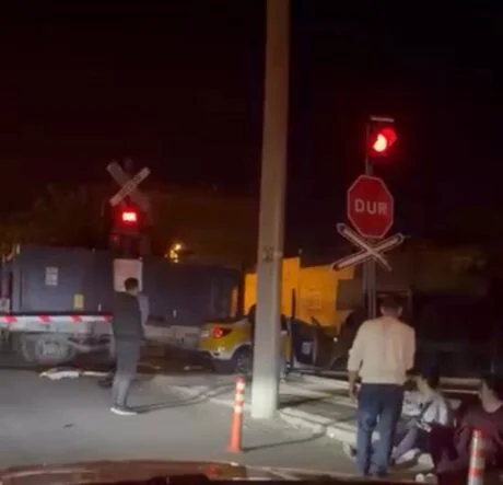 DİYARBAKIR'DA TRAFİK KAZALARI:4 YARALI