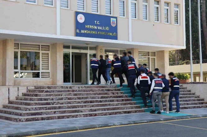 MERSİN'DE ARANAN ŞAHISLAR OPERASYONU: 34 ŞÜPHELİ TUTUKLANDI