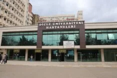 BIÇAK PARASI ALDIĞI İÇİN 15 YILA KADAR HAPİS TALEBİ  İLE DAVA AÇILMIŞTI, GÖREVİNE GERİ DÖNDÜ