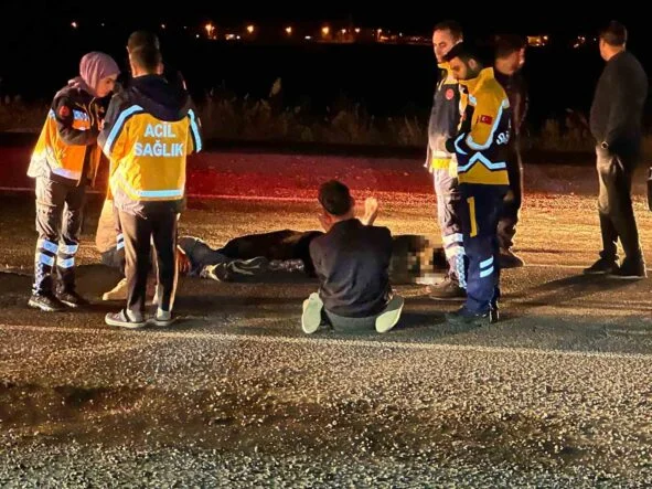 YOLUN KARŞISINA GEÇERKEN OTOMOBİLİN ÇARPTIĞI YAŞLI ADAM HAYATINI KAYBETTİ