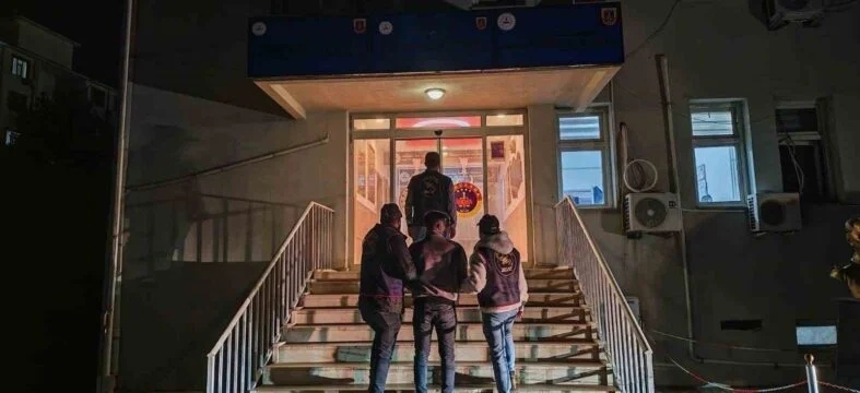 DİYARBAKIR’DA HAKLARINDA ARAMA KARARI BULUNAN 110 KİŞİ YAKALANDI
