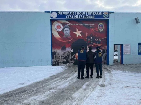 DİYARBAKIR'DA ARANAN 67 ŞAHIS YAKALANARAK TUTUKLANDI