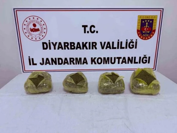DİYARBAKIR'DA 28 KİLO ESRAR ELE GEÇİRİLDİ