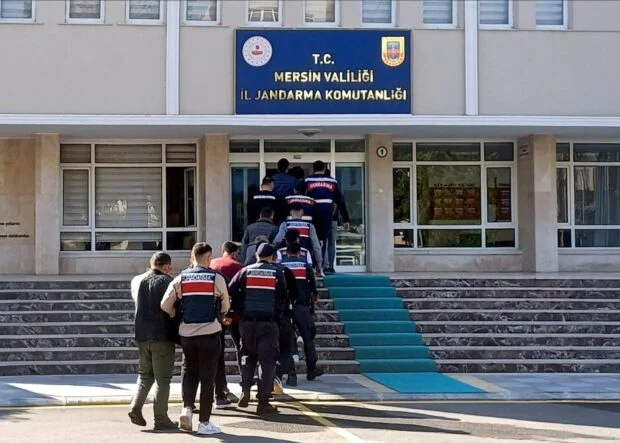 MERSİN'DE ARANAN 42 ŞAHIS YAKALANDI