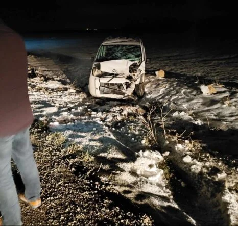 DİYARBAKIR'DA 3 ARAÇLI ZİNCİRLEME KAZA: 2 YARALI