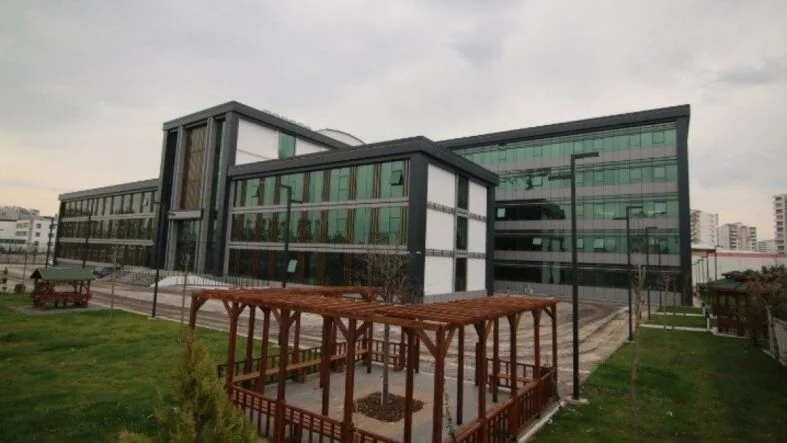 08160735_giig3_nxoaauecv