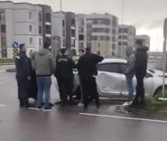 DİYARBAKIR'DA KAZA SONRASI GERGİNLİK