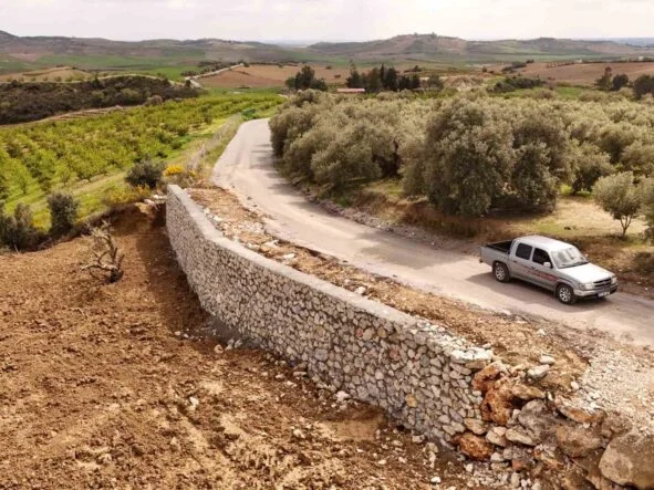 TARSUS’TA YOL VE YAYA GÜVENLİĞİ ARTIRILDI