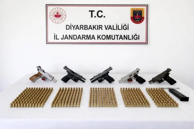 DİYARBAKIR’DA SİLAH KAÇAKÇILIĞI OPERASYONU