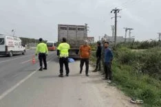 PARK HALİNDEKİ KAMYONA ÇARPAN 80 YAŞINDAKİ MOTOSİKLETLİ HAYATINI KAYBETTİ