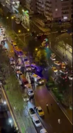 Yayaya çarpmamak için direksiyonu kardı, ağaca çarptı: 6 yaralı