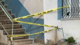 MERSİN'DE ÖLEN 2 KARDEŞİN CENAZELERİ ADLİ TIPA GÖNDERİLDİ, EVDEKİ İLK İNCELEME TAMAMLANDI