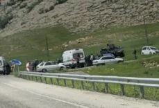 DİYARBAKIR'DA MEZUNİYET KUTLAMASINA GİDEN ÖĞRENCİLER KAZA YAPTI: 6 YARALI