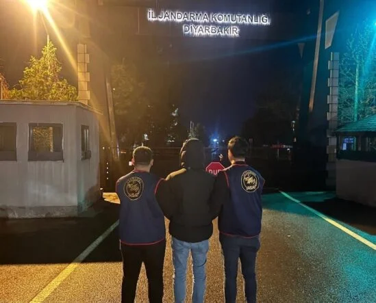 DİYARBAKIR'DA HAKLARINDA KESİNLEŞMİŞ HAPİS CEZASI BULUNAN 125 KİŞİ YAKALANDI