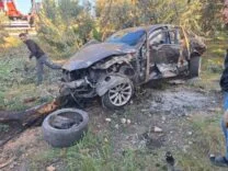 HURDAYA DÖNEN ARAÇTAN YARALI KURTULDU