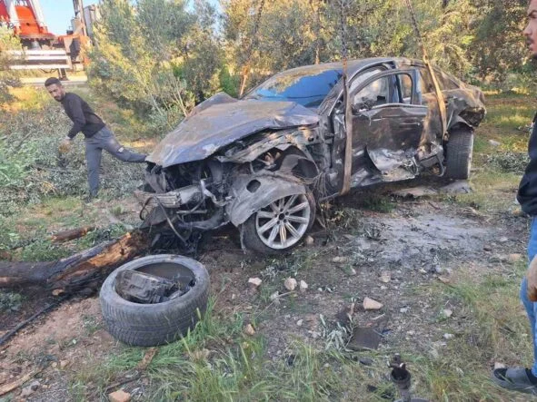 HURDAYA DÖNEN ARAÇTAN YARALI KURTULDU