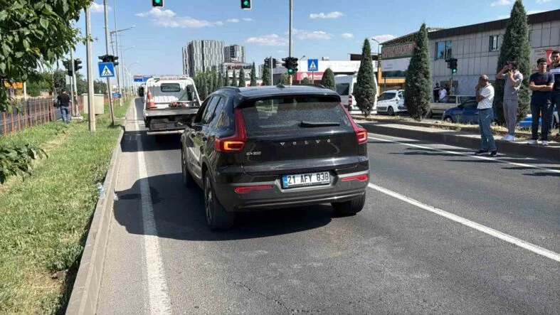 DİYARBAKIR’DA ARACIN ÇARPTIĞI YAYA AĞIR YARALANDI