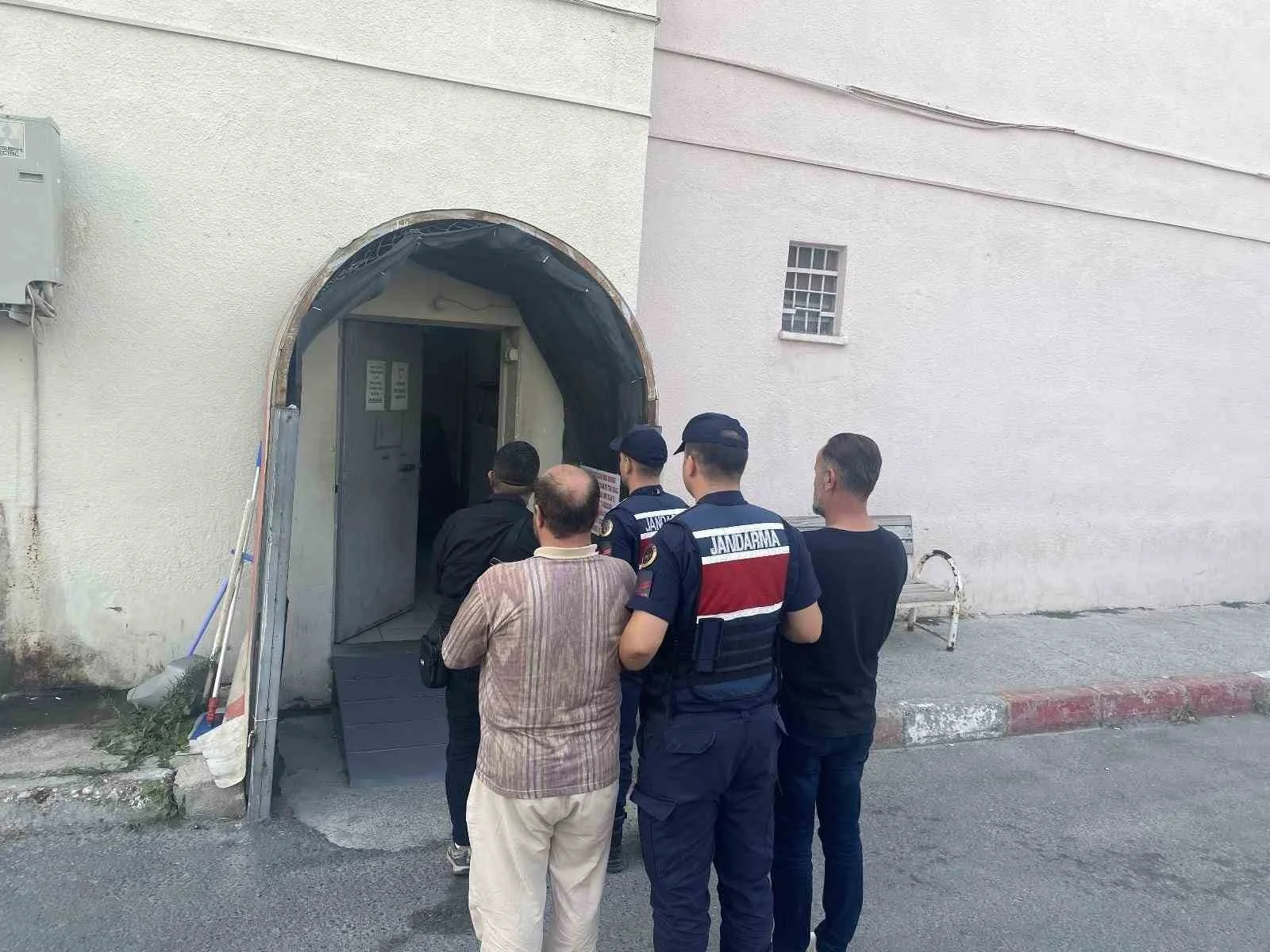 Sahte evrakla milyonluk vurgun girişimine suçüstü baskın: 4 tutuklama