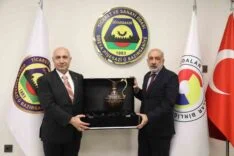 DİYARBAKIR'DA FİNANSMANA ERİŞİM ZİRVESİ İŞ DÜNYASI TALEP ETTİ, VAKIFBANK GENEL MÜDÜRÜ POZİTİF AYRIMCILIK SÖZÜ VERDİ
