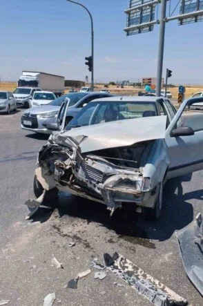 DİYARBAKIR’DA TRAFİK KAZASI: 1 YARALI