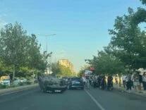 SEYİR HALİNDEKİ OTOMOBİL TAKLA ATTI: 2 YARALI