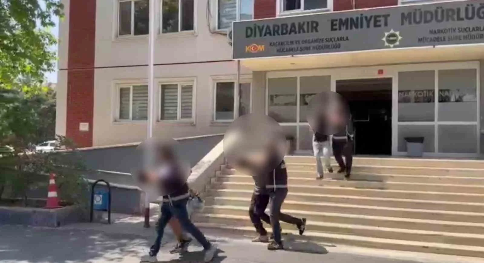 Diyarbakır’da el bombası ile yakalanan 4 kişi tutuklandı