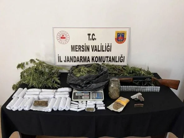 Mersin’de uyuşturucu operasyonlarında 4 şüpheli tutuklandı