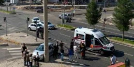 DİYARBAKIR'DA İKİ ARAÇ ÇARPIŞTI: 3 YARALI