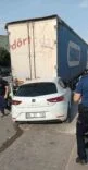 TARSUS'TA OTOMOBİL PARK HALİNDEKİ TIRA ARKADAN ÇARPTI, SÜRÜCÜ YARALANDI
