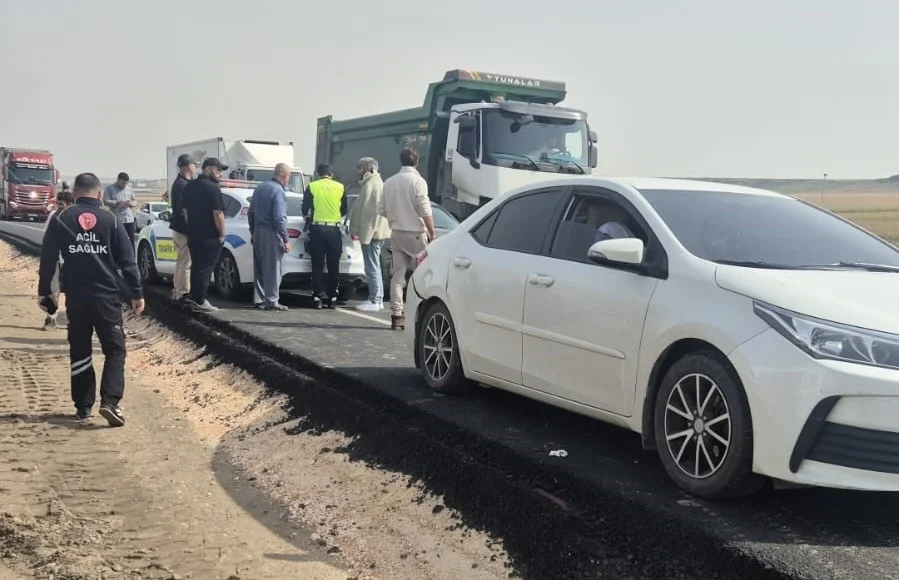 Yolcu minibüsü şarampole yuvarlandı: 17 yaralı
