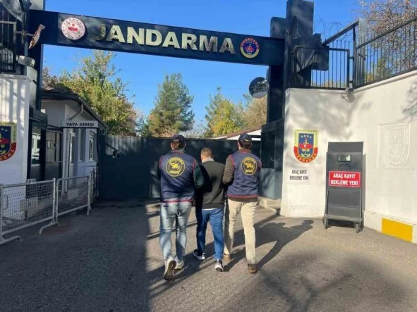 DİYARBAKIR’DA HAKLARINDA KESİNLEŞMİŞ HAPİS CEZASI BULUNAN 85 KİŞİ YAKALANDI